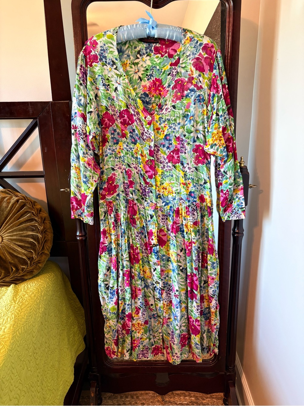 Tarazzia Internationale Vintage 80’s Floral V-Neck Midi Dress